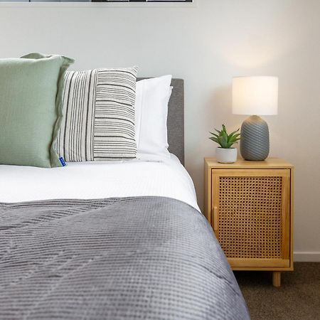 2Br Townhouse: Cosy, Close To City, Car Park Christchurch Eksteriør billede