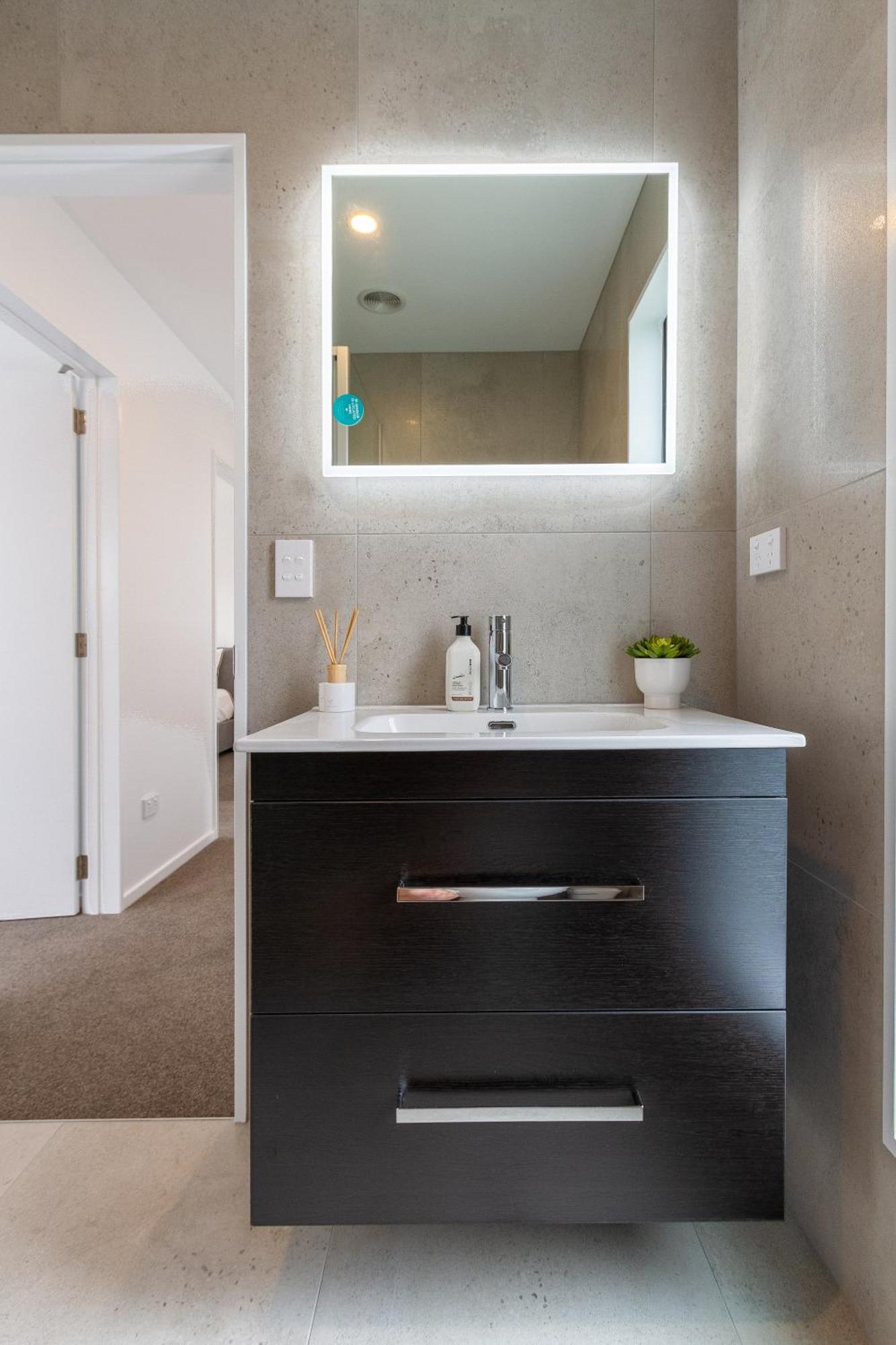 2Br Townhouse: Cosy, Close To City, Car Park Christchurch Eksteriør billede